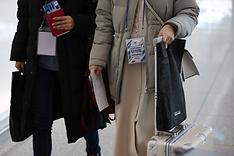 지난해 12월 12일 영종도 인천국제공항에서 제주항공 무착륙 관광비행을 떠나는 이용객들이 출국장으로 향하고 있다.