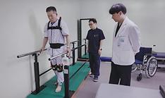 Uber-lightweight suit raises walking speed, lower-body strength