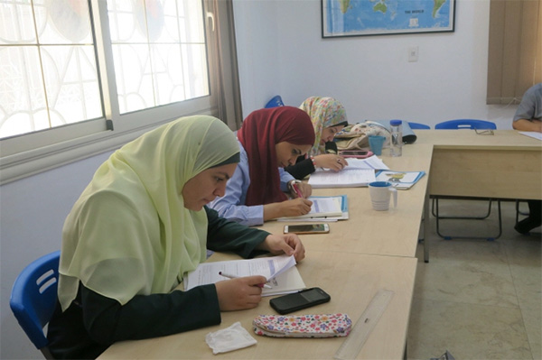 진지하게 수업에 임하고 있는 이집트 교원들 