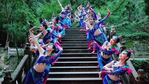 지난달 25일 열린 동아시아 문화도시 경주 개막식에서 올해 동아시아문화도시 축제를 함께 할 중국 원저우시의 영상 공연 모습. (사진=경주시)
