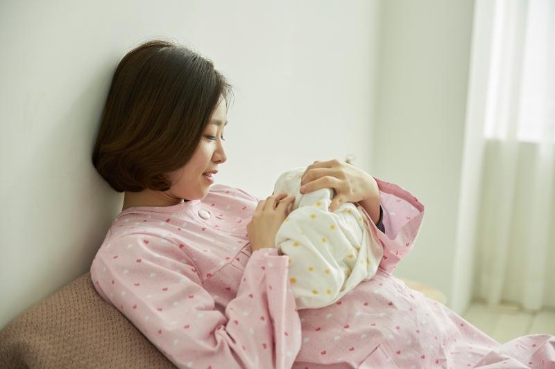 The Seoul Metropolitan Government from September will give a subsidy of KRW 1 million to new mothers for postpartum care. (iClickart)*[Unauthorized reproduction and redistribution of the above photo is strictly prohibited under copyright laws and regulations.]